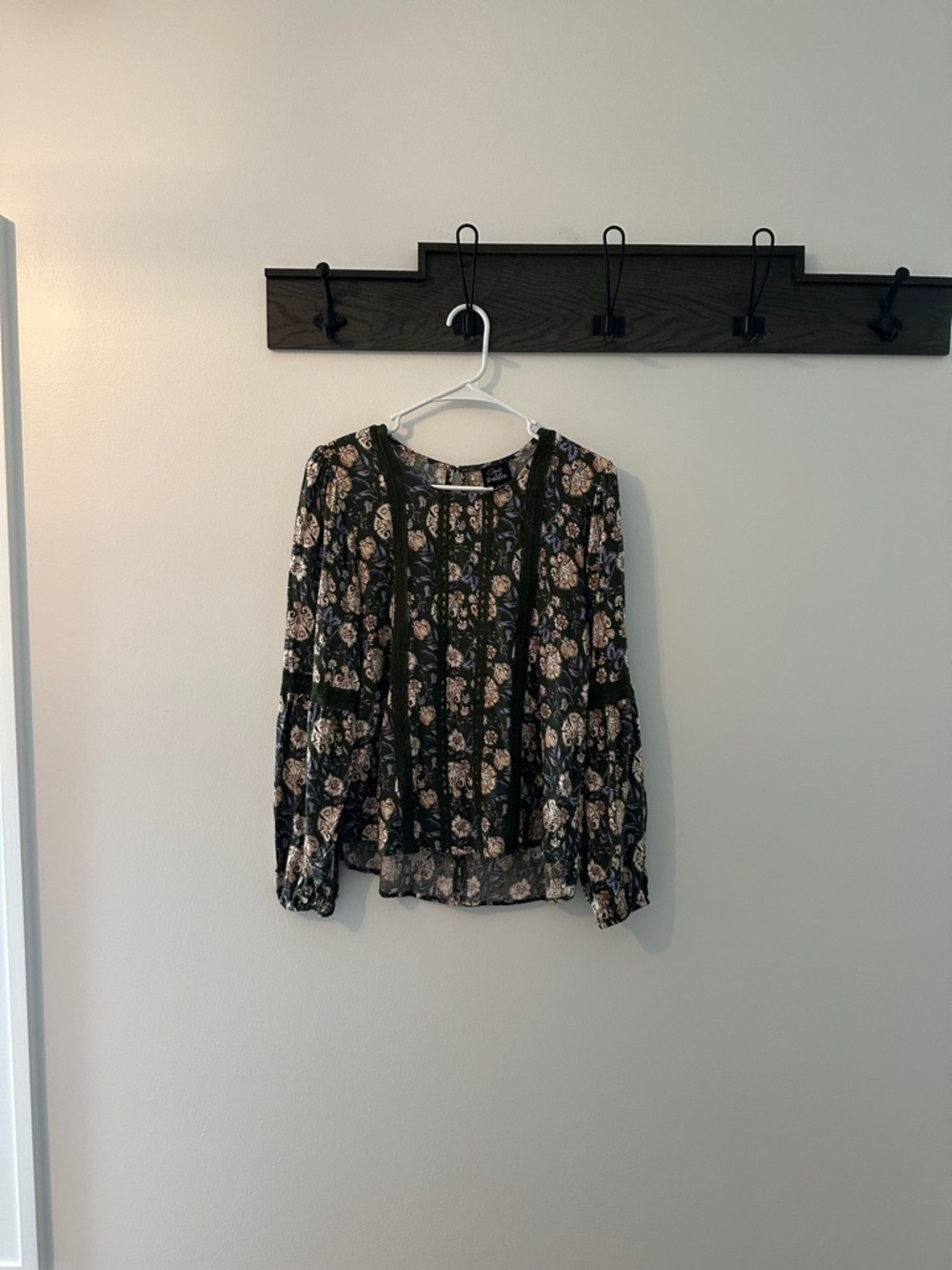 Floral Long-Sleeve Peasant Blouse in Black and Cream